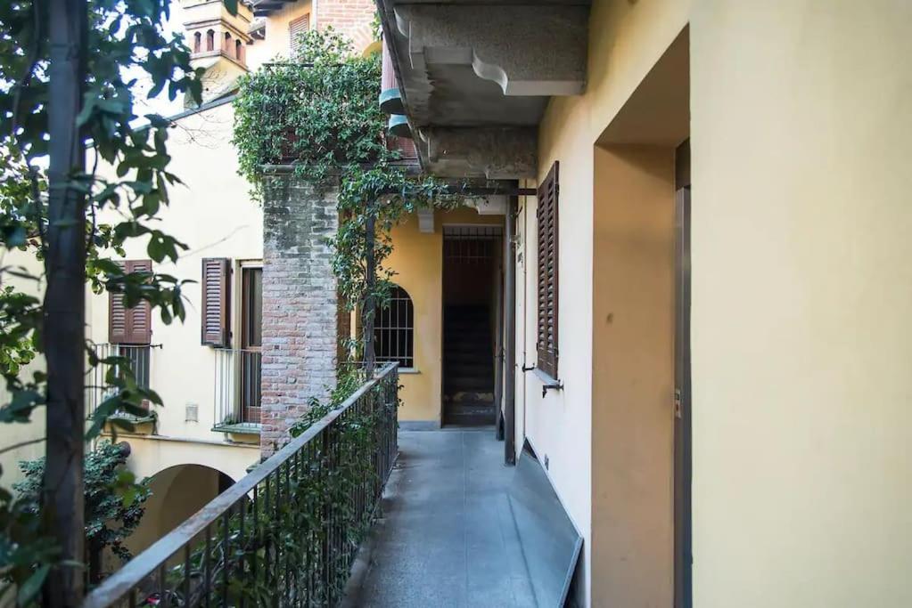 Hidden Retreat - Duomo Apartment Milan Exterior photo